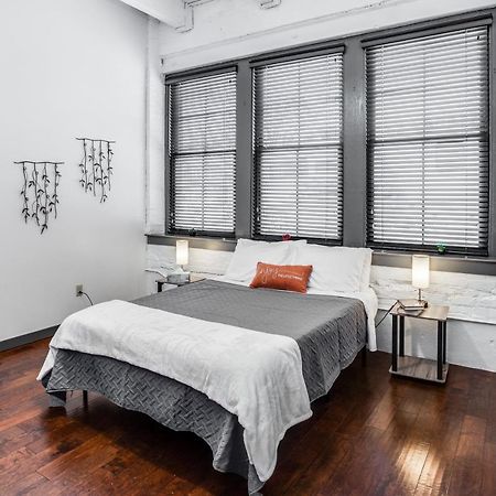 Ny Style Centric Loft With King Bed By Park Ave Daire Rochester Dış mekan fotoğraf