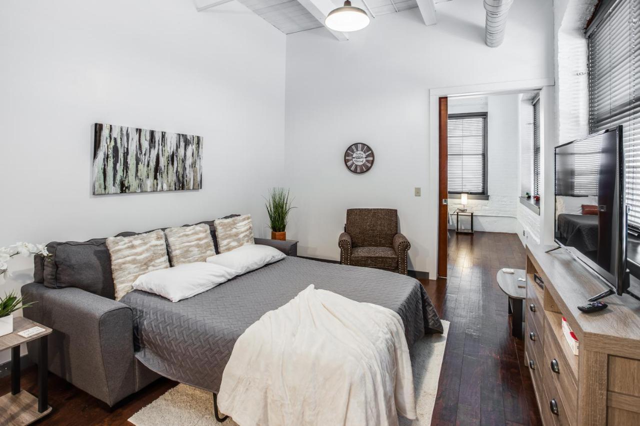 Ny Style Centric Loft With King Bed By Park Ave Daire Rochester Dış mekan fotoğraf